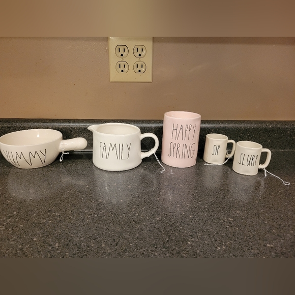 22 pieces of Rae Dunn Pottery - Picture 6 of 8